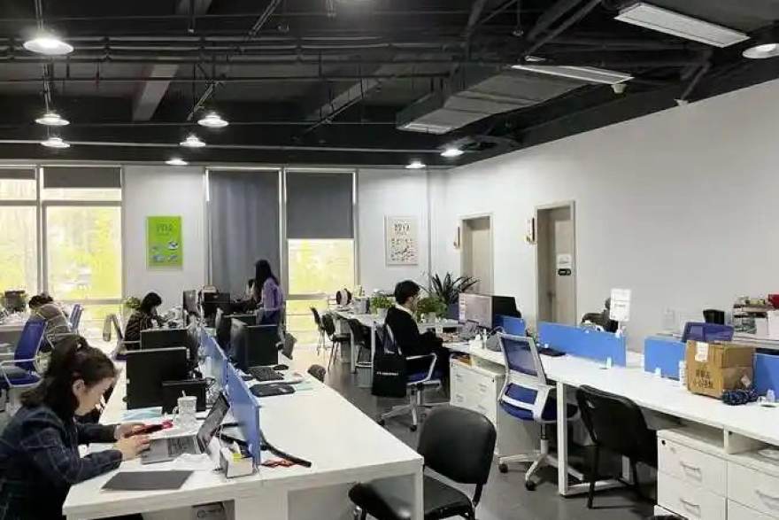 S16英雄联盟总决赛内容中心编辑团队工作场景